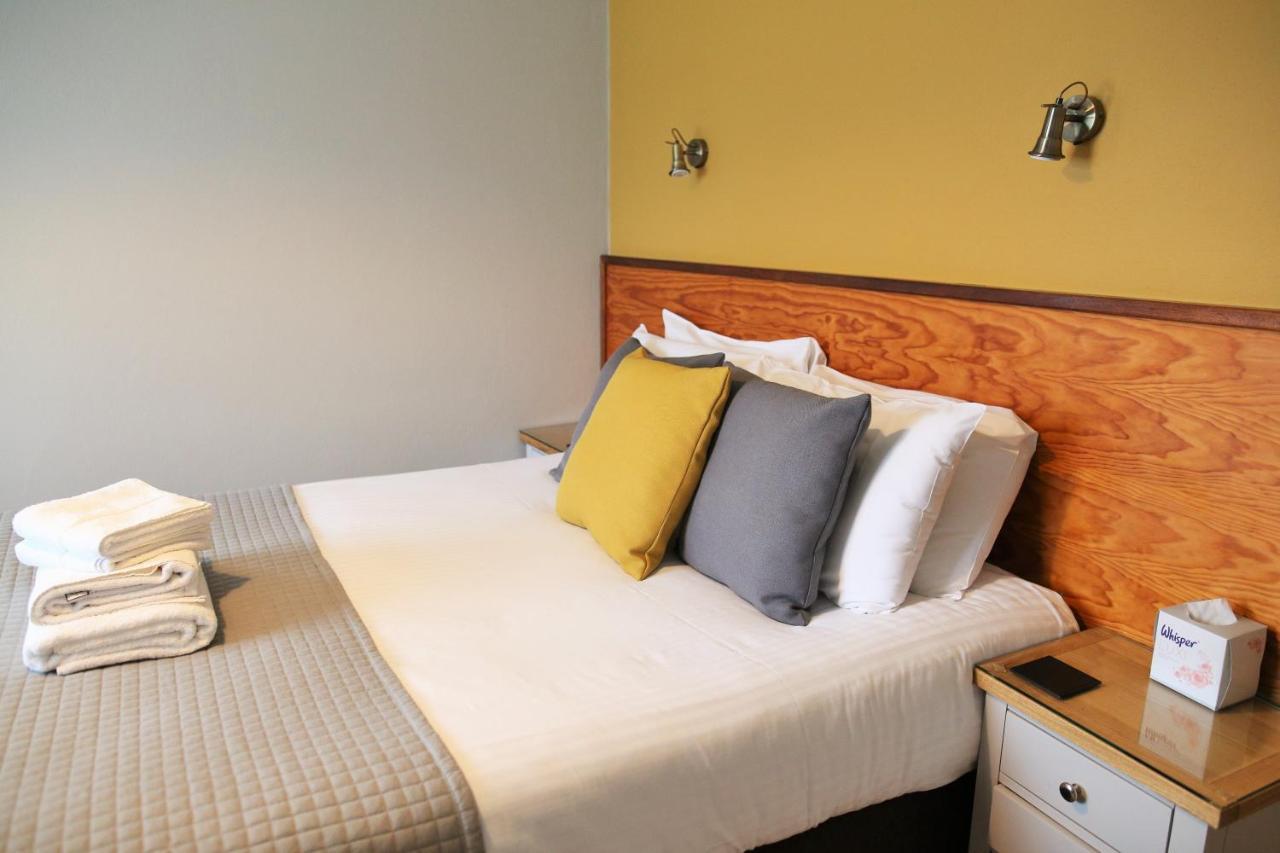 רדרות' Tricky'S Hotel מראה חיצוני תמונה